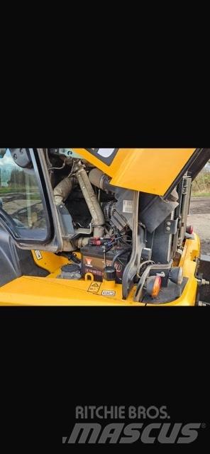 JCB TM 320 S Põllumajanduslikud teleskoopkäitlejad