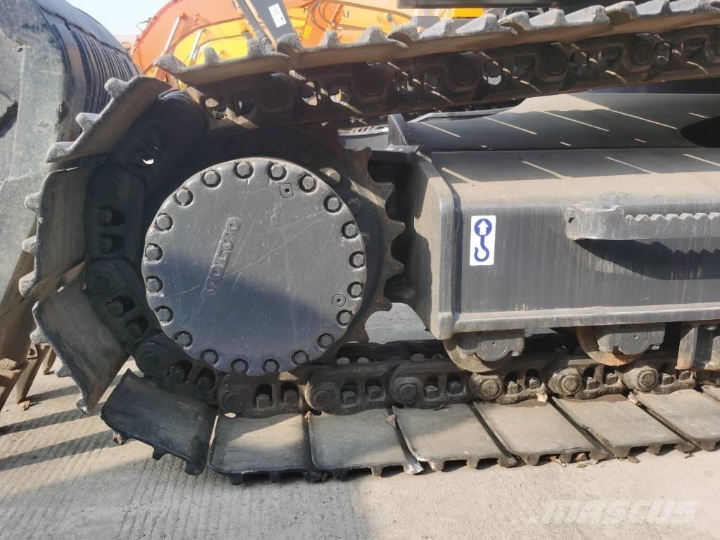 Volvo EC 250 D L Roomikekskavaatorid