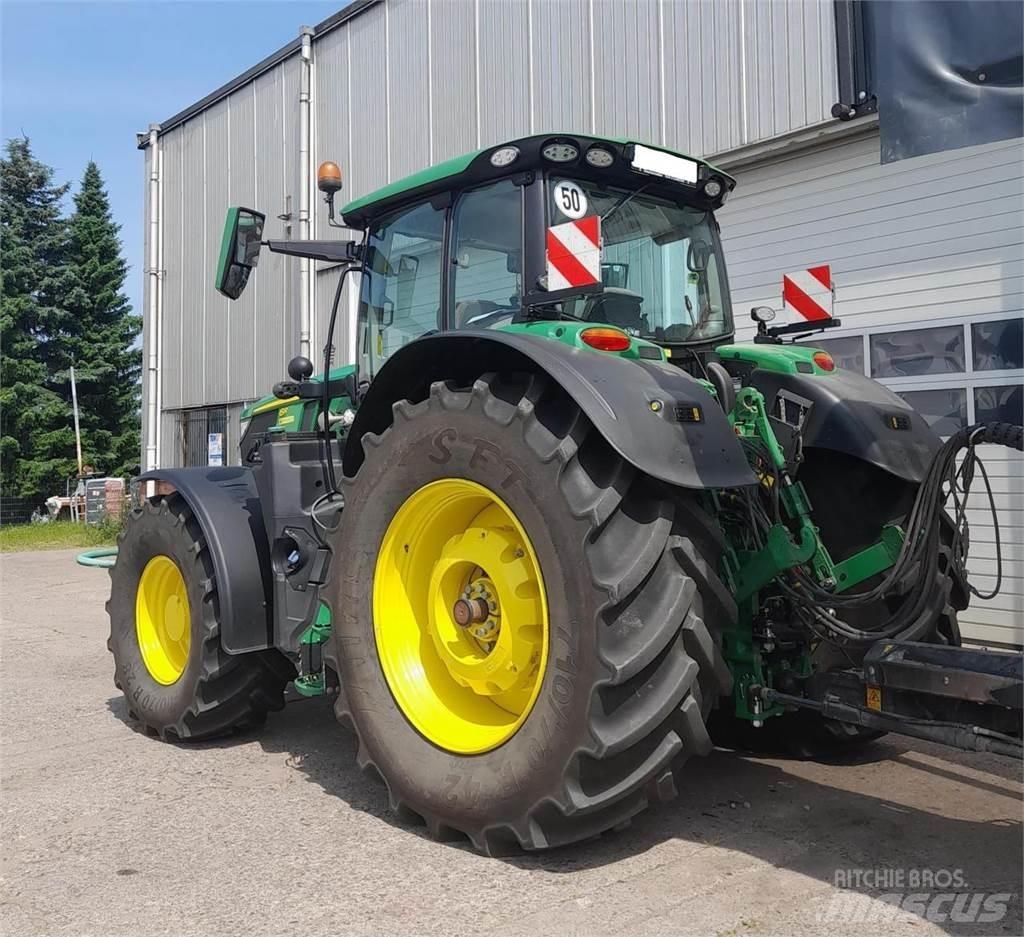John Deere 6R 215 Traktorid