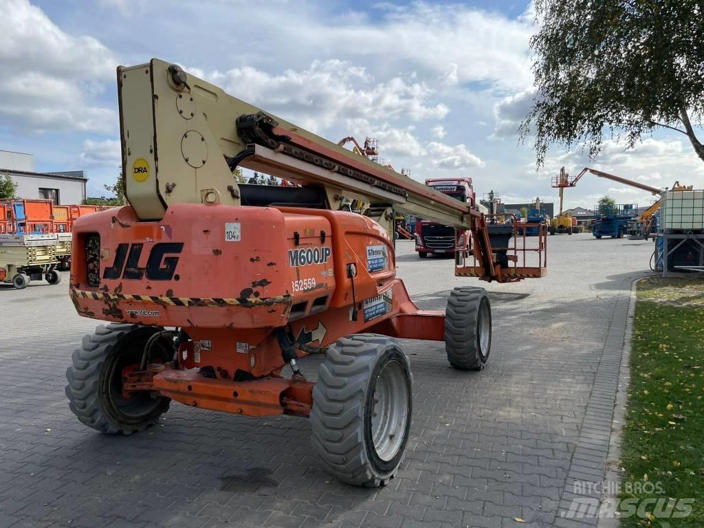 JLG M 600 JP Iseliikuvad poomtõstukid