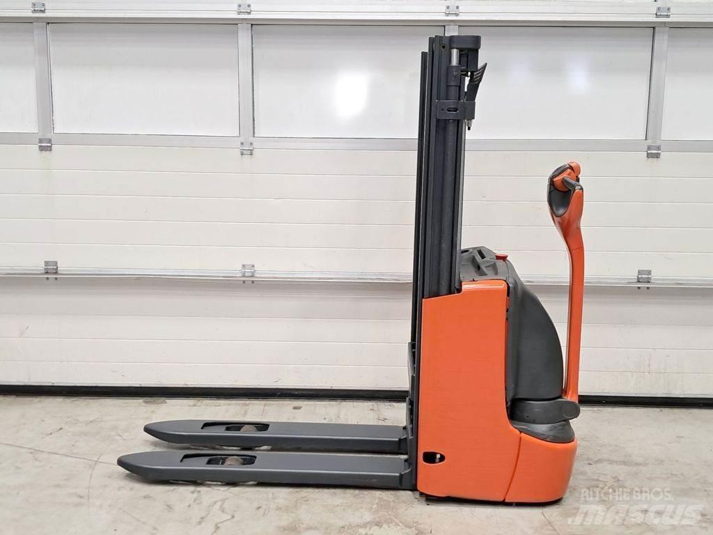 Linde L10B Järelkäidavad virnastajad