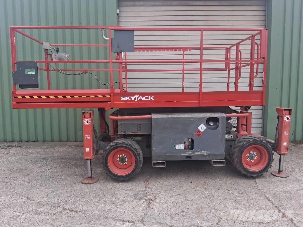 SkyJack SJ 6826 RT Käärtõstukid
