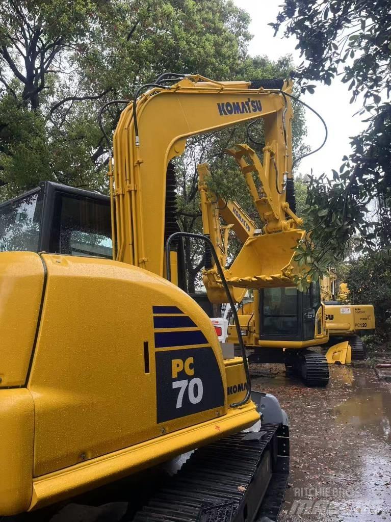 Komatsu PC 70 Roomikekskavaatorid