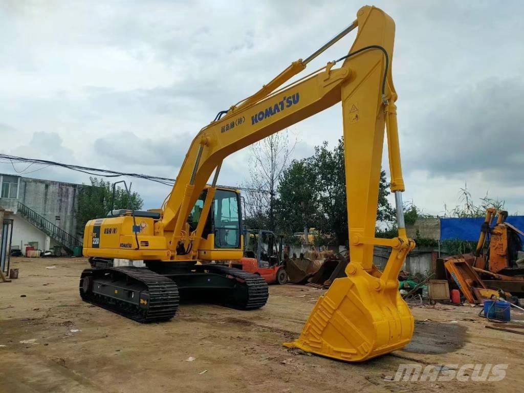 Komatsu PC 220 Roomikekskavaatorid