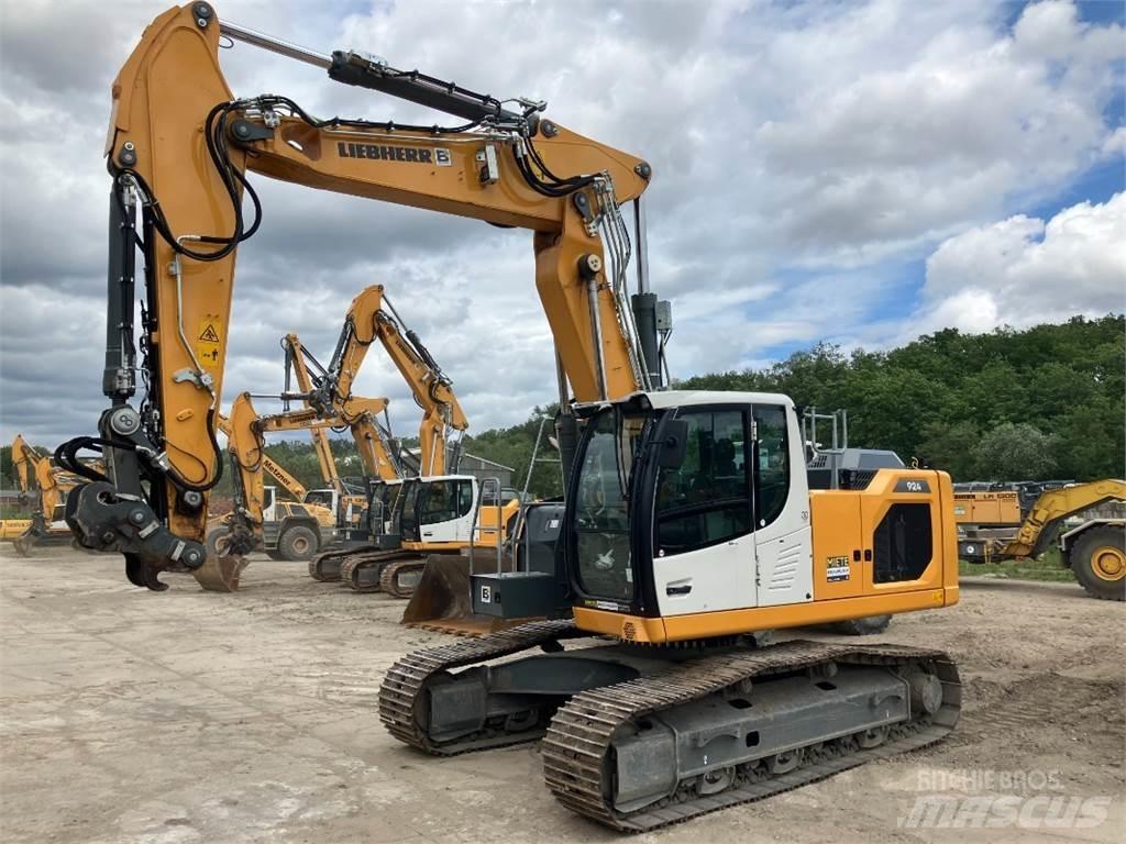 Liebherr R924 Roomikekskavaatorid