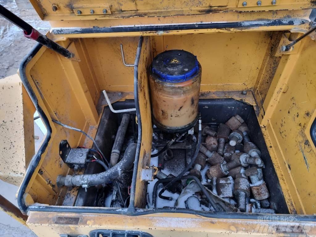 Volvo EC 700 B LC Roomikekskavaatorid