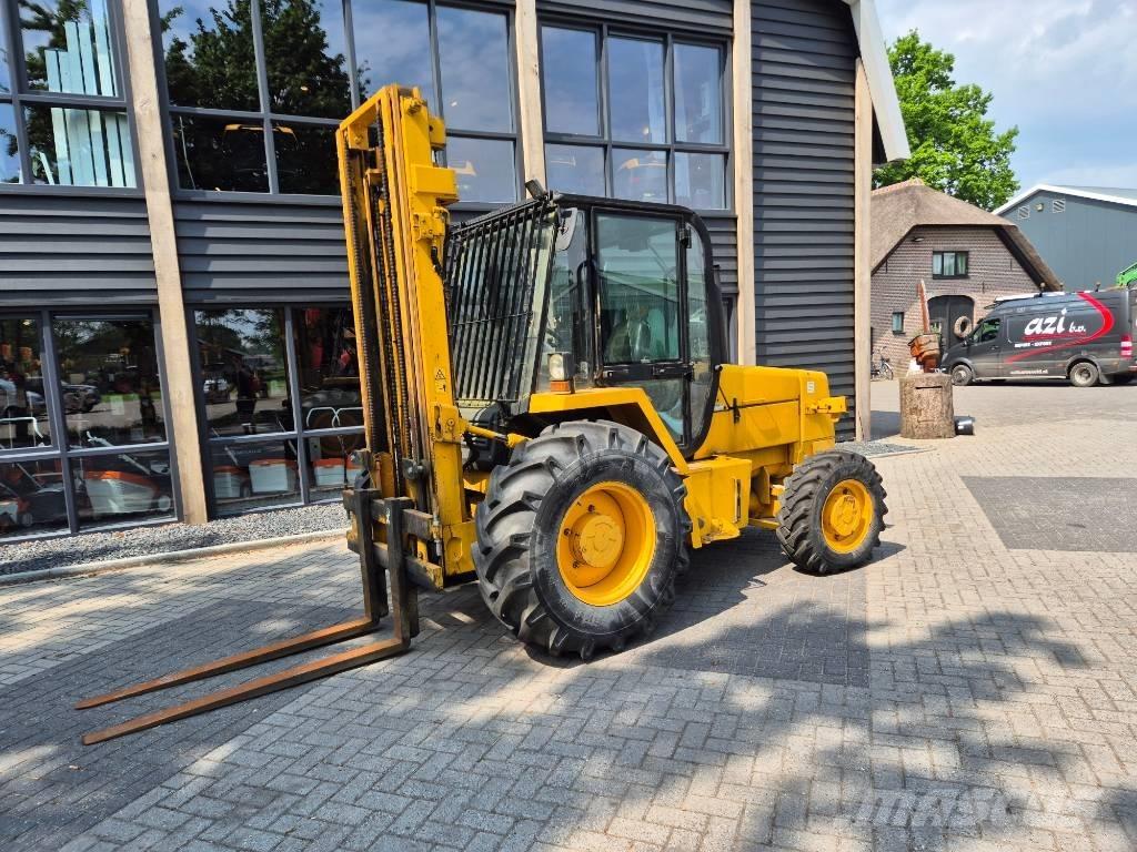 JCB 926 Maastikutõstukid