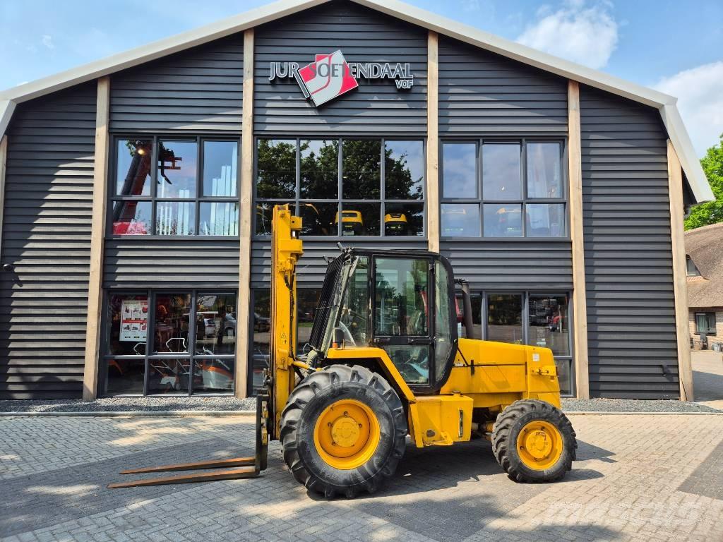 JCB 926 Maastikutõstukid