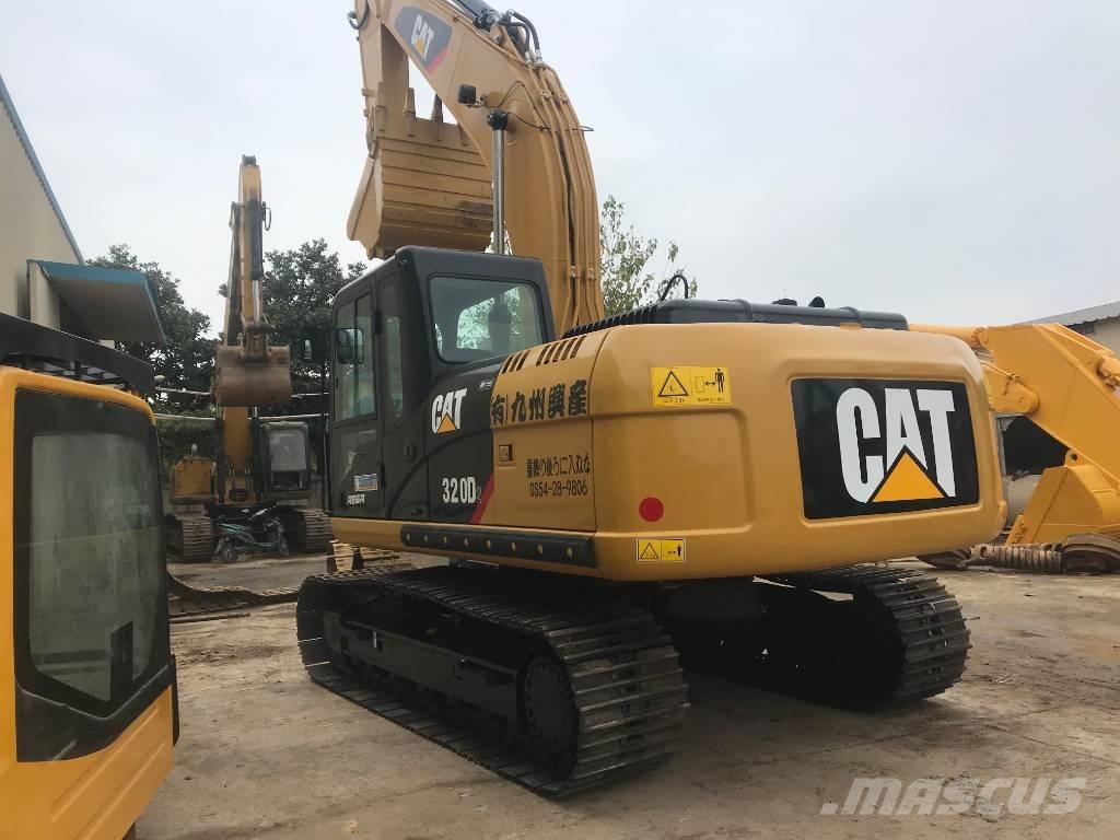 CAT 320 D L Roomikekskavaatorid