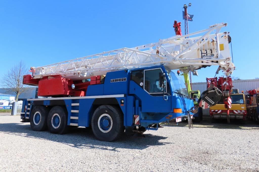 Liebherr LTM 1055-1 Maastikutõstukid