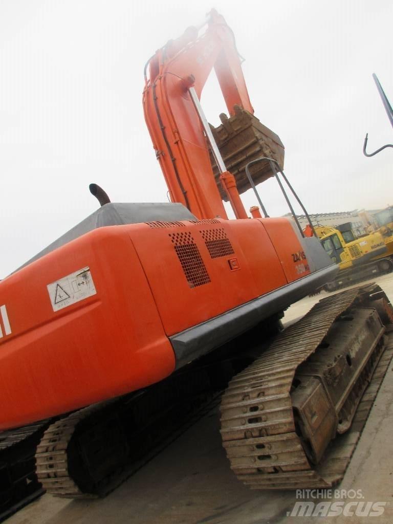 Hitachi Zaxis 200-3G Roomikekskavaatorid