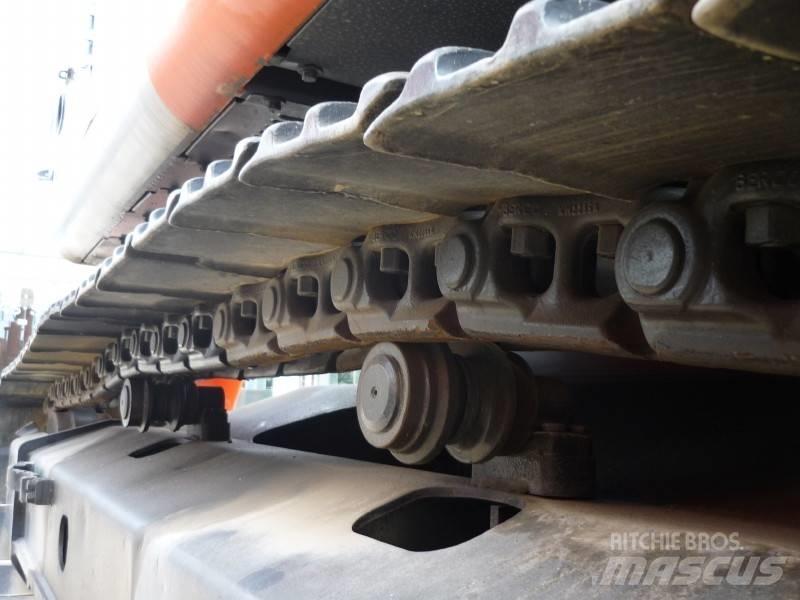 Hitachi EX 300-5 Roomikekskavaatorid