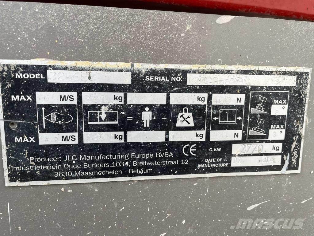 JLG 3246 ES Käärtõstukid