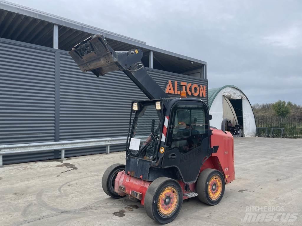JCB R260 Väljaveotraktorid
