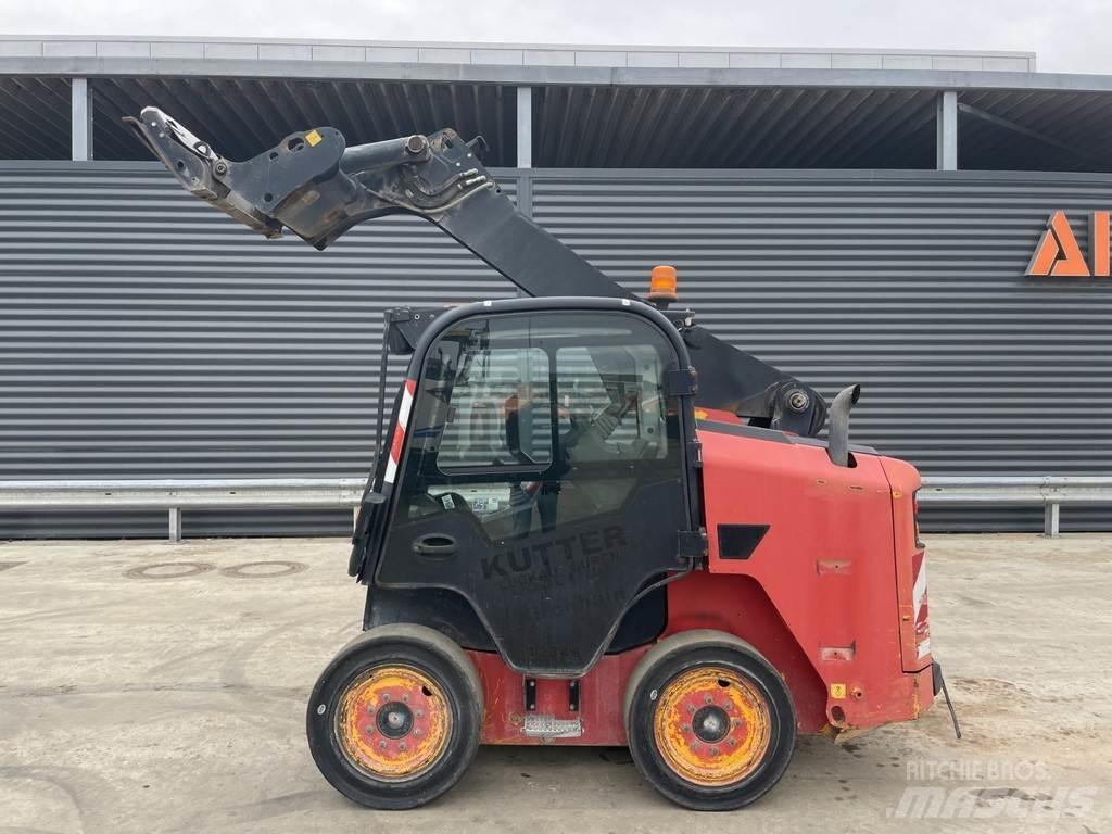 JCB R260 Väljaveotraktorid