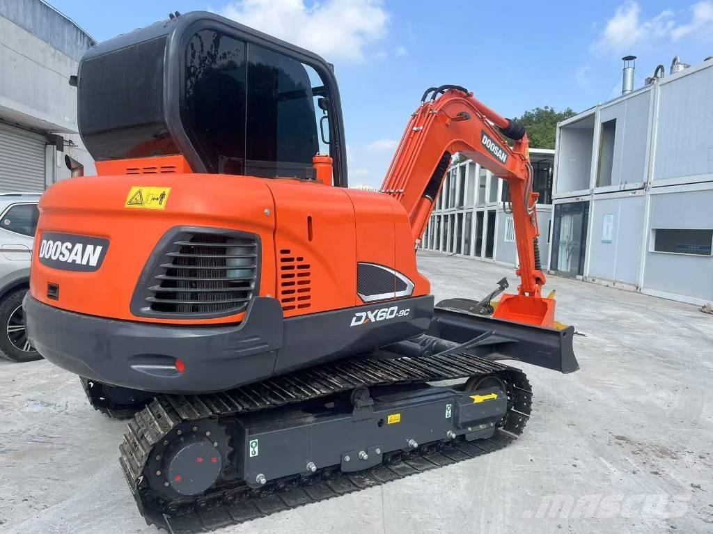 Doosan DX 60 Miniekskavaatorid < 7 t