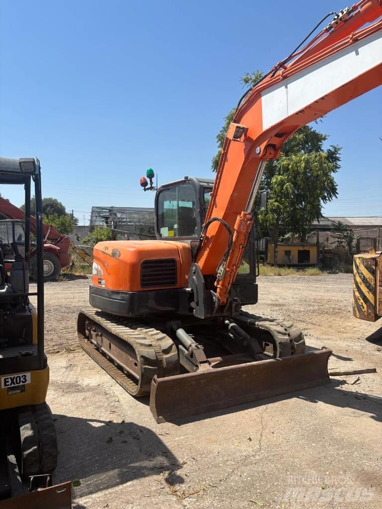 Doosan DX 80 R Väikeekskavaatorid 7t-12t