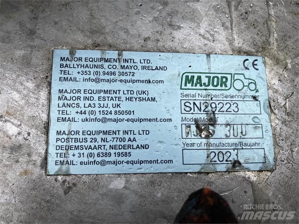 Major MJ65-300 Muud golfiväljaku niidukid