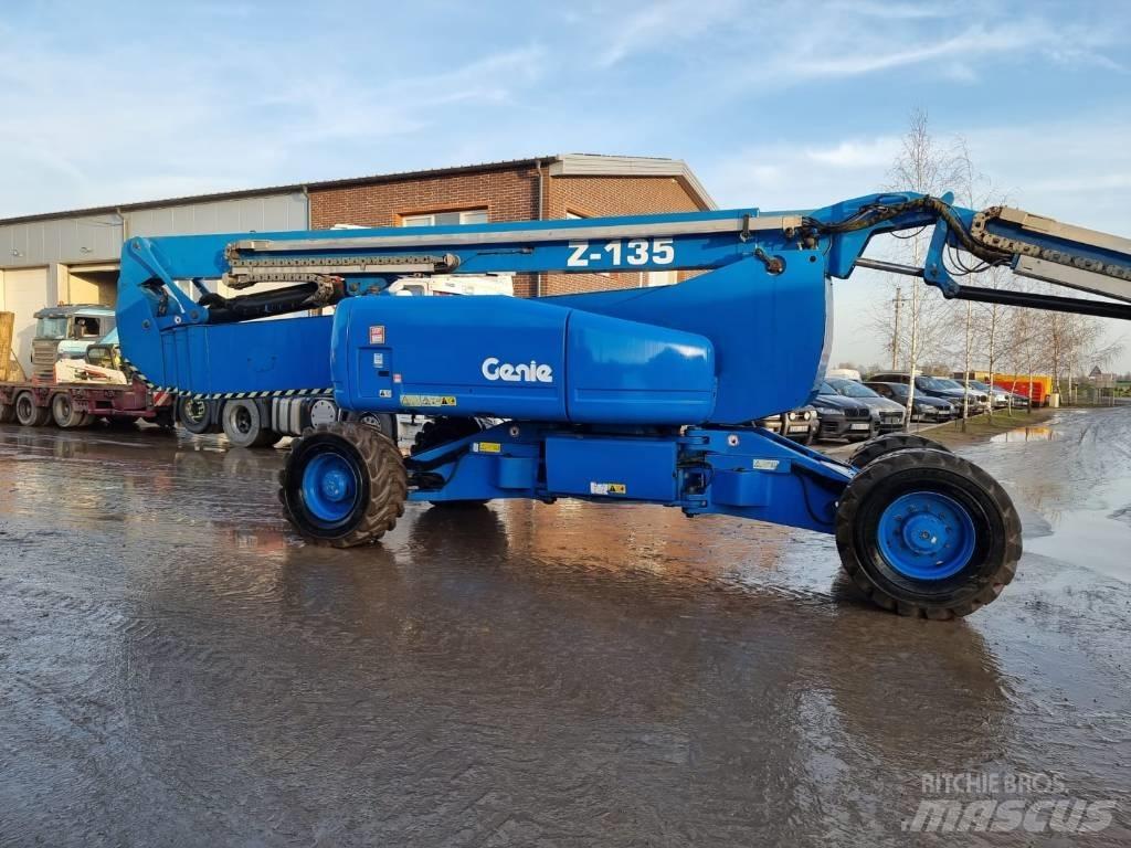 Genie Z 135 4x4 Iseliikuvad poomtõstukid
