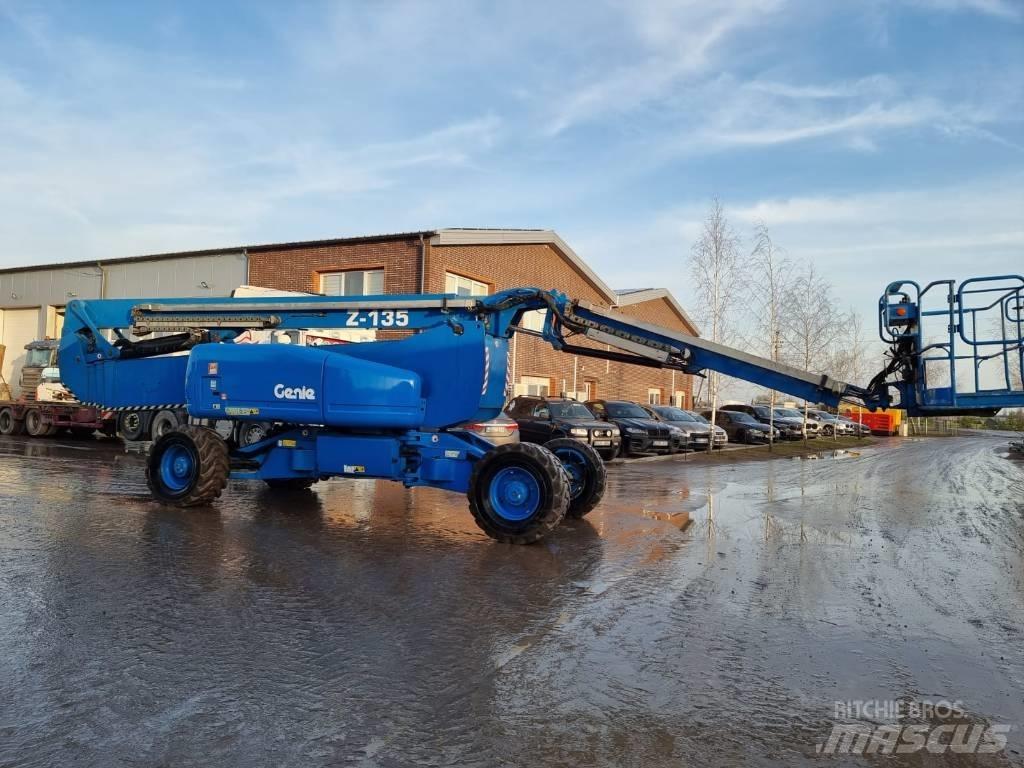 Genie Z 135 4x4 Iseliikuvad poomtõstukid