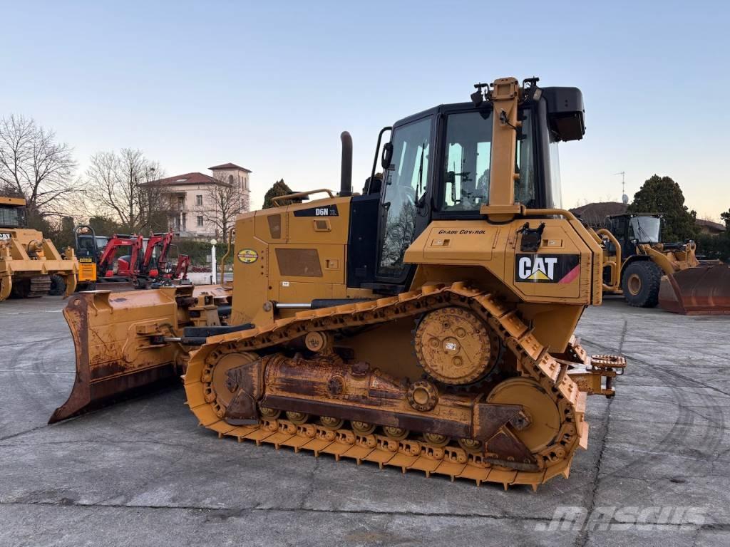 CAT D 6 N XL Buldooserid