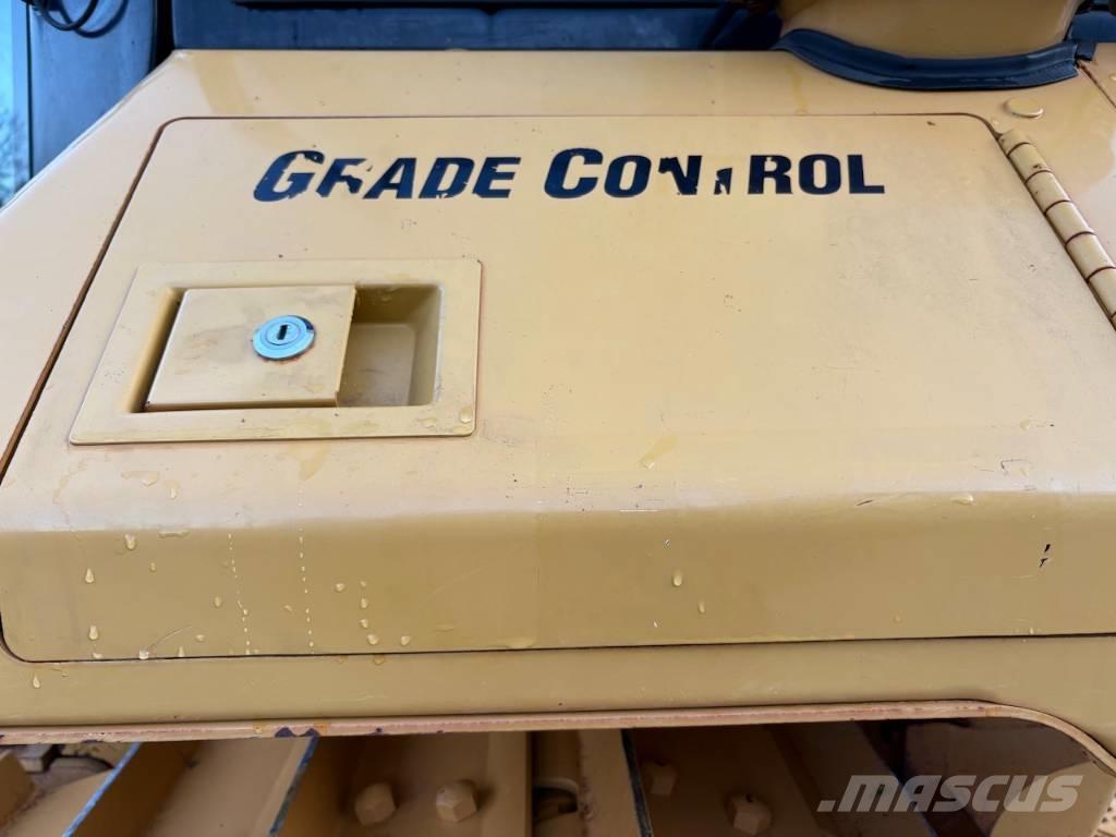 CAT D 6 N XL Buldooserid