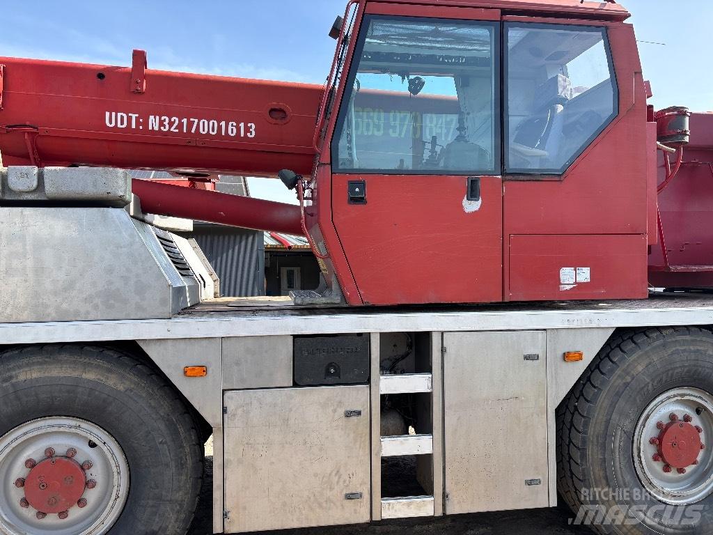 Liebherr LTM 1030 Maastikutõstukid
