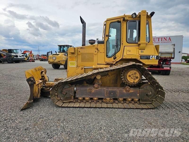 CAT D 4 H Buldooserid