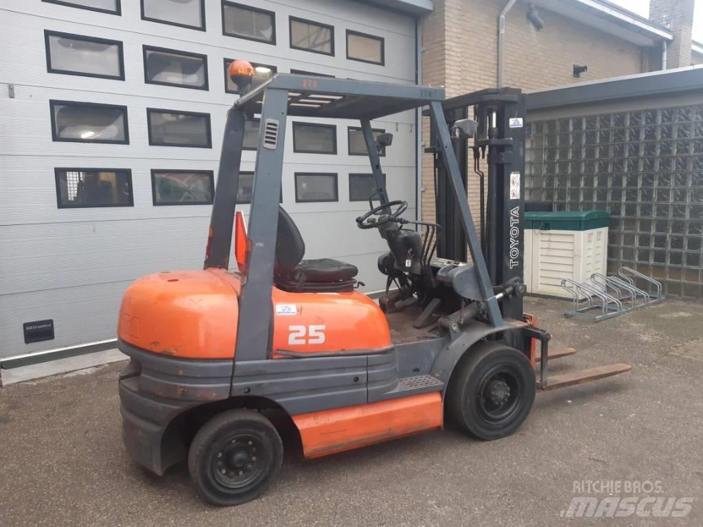 Toyota 6 FDF 25 Diiseltõstukid