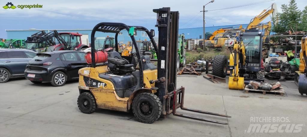 CAT GP 25 N Gaasitõstukid