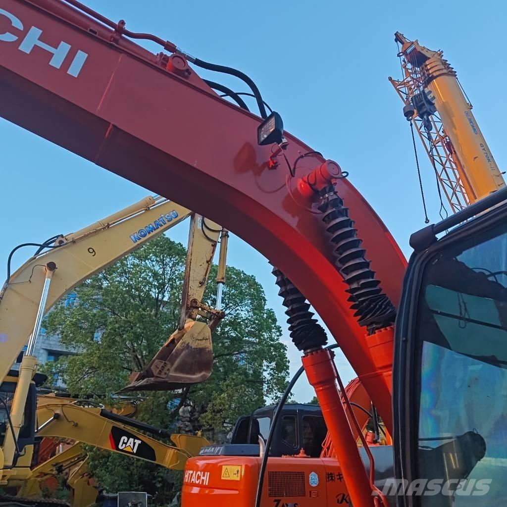 Hitachi ZX120 Roomikekskavaatorid