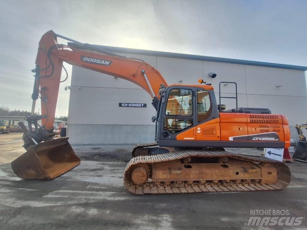 Doosan DX 255 LC-5 Roomikekskavaatorid