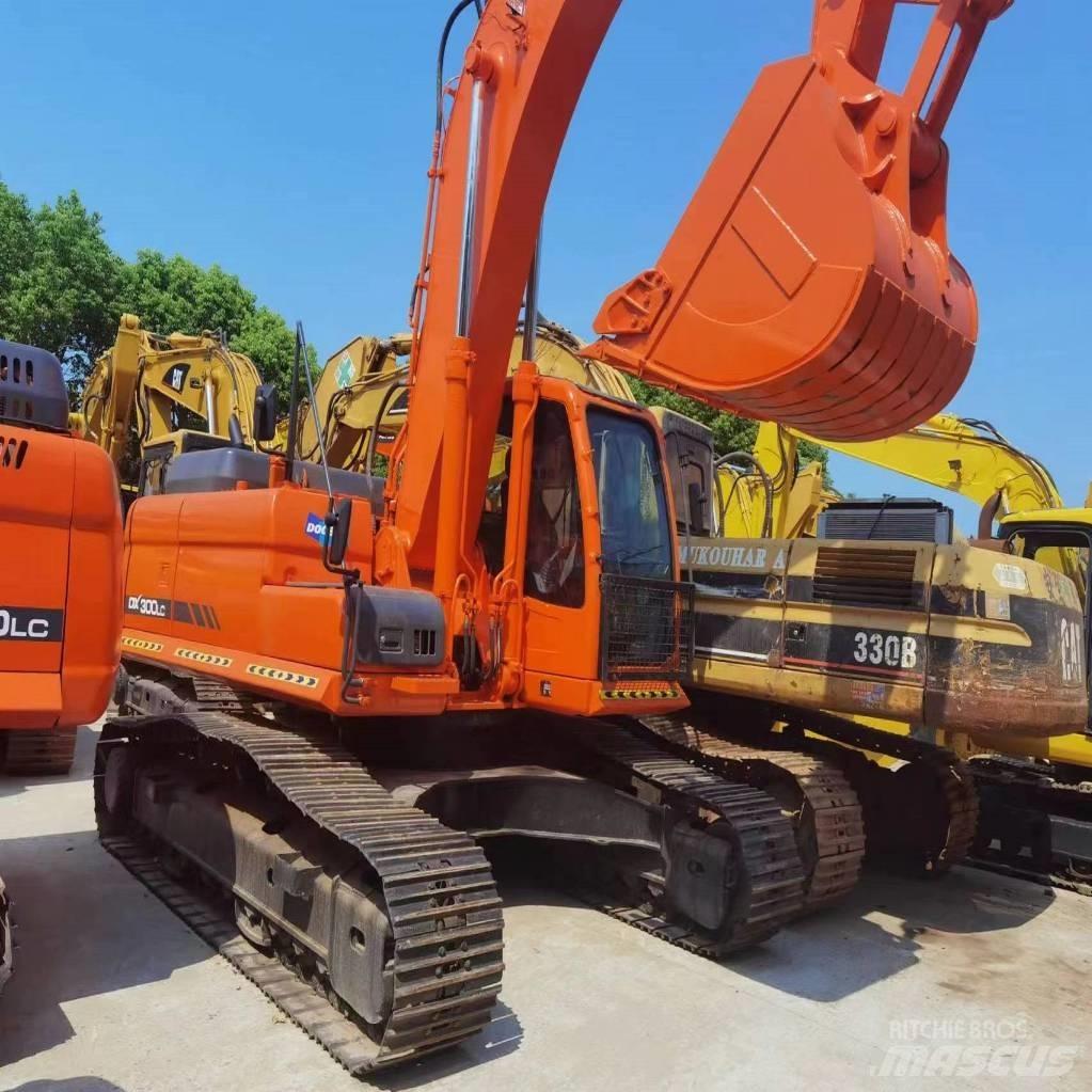 Doosan DX 300LC-9C Roomikekskavaatorid