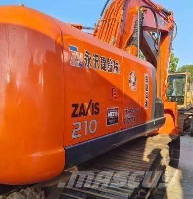 Hitachi ZX 210 Roomikekskavaatorid