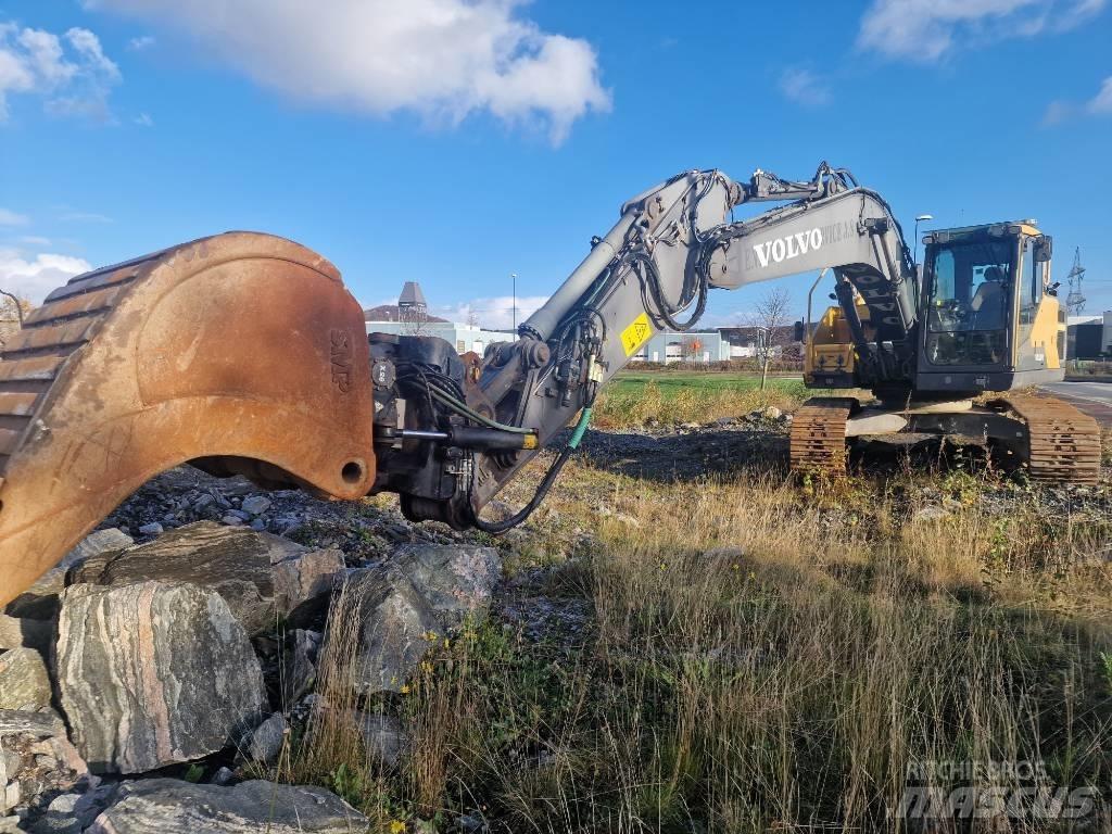 Volvo 220E Roomikekskavaatorid