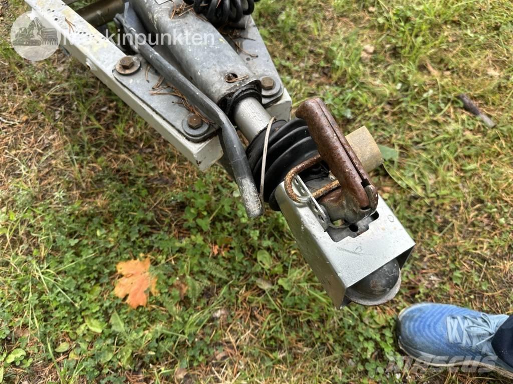 Dino 180 T Järelveetavad korvtõstukid