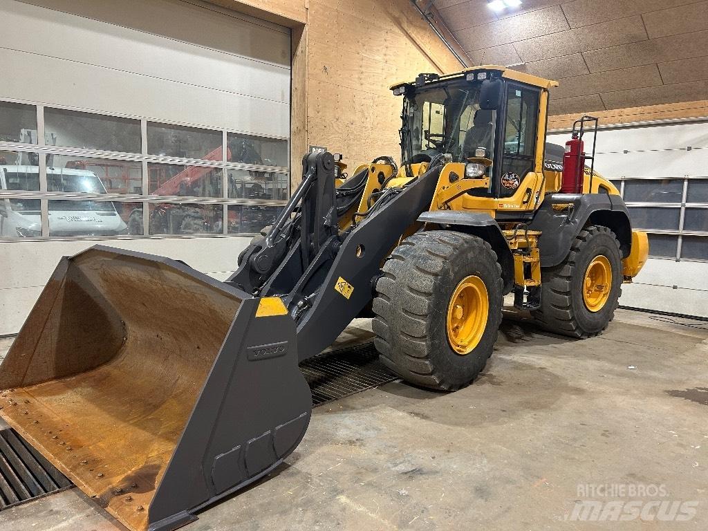 Volvo L 120 H Rataslaadurid