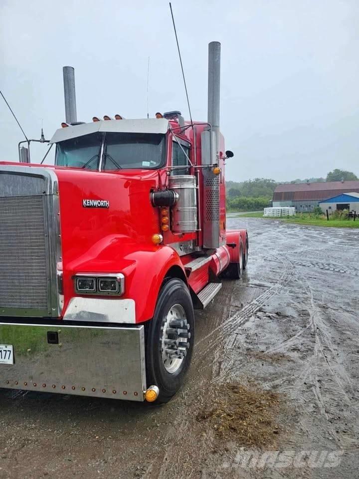 Kenworth W 900 L Sadulveokid