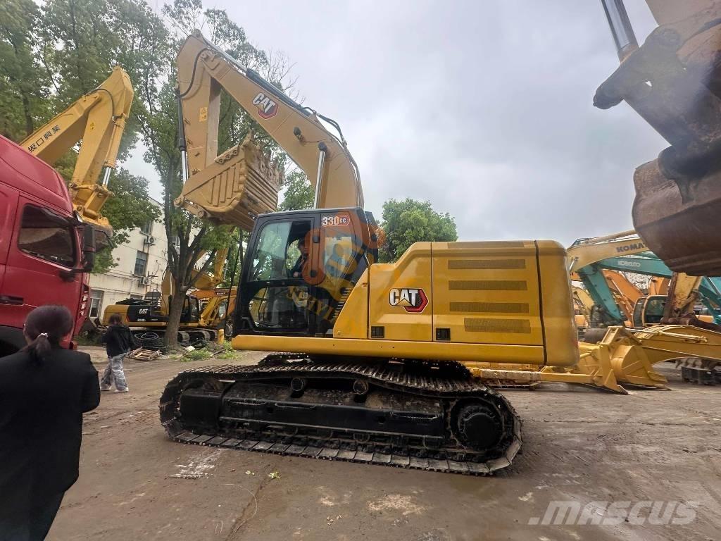CAT 330 Roomikekskavaatorid