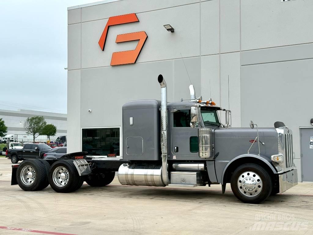 Peterbilt 389 Sadulveokid