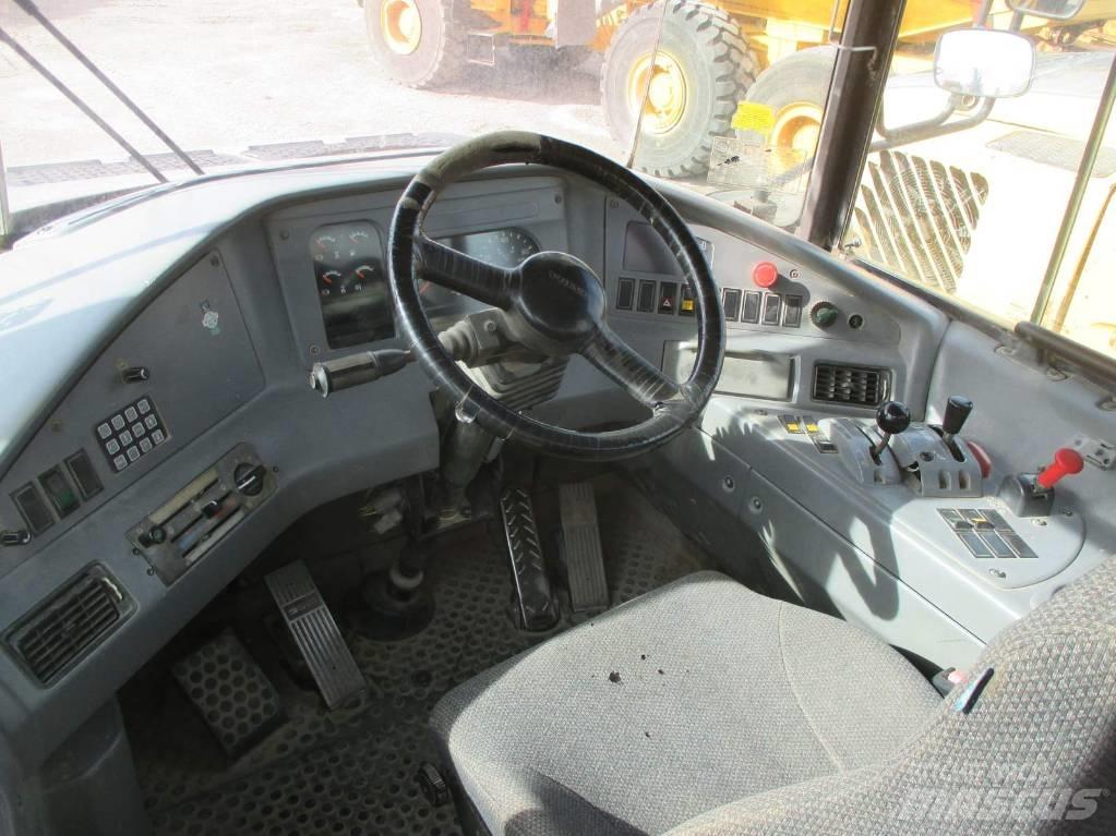 Volvo A 30 D Liigendraamiga pinnaseveokid