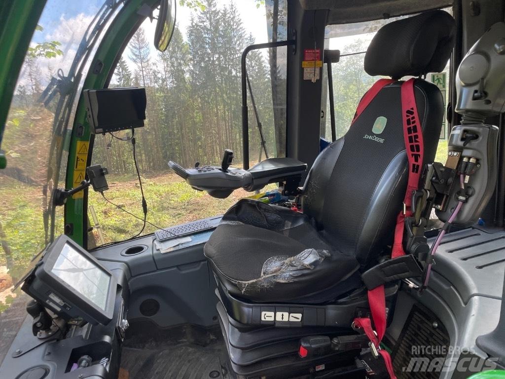 John Deere 1270G 8WD Harvesterid