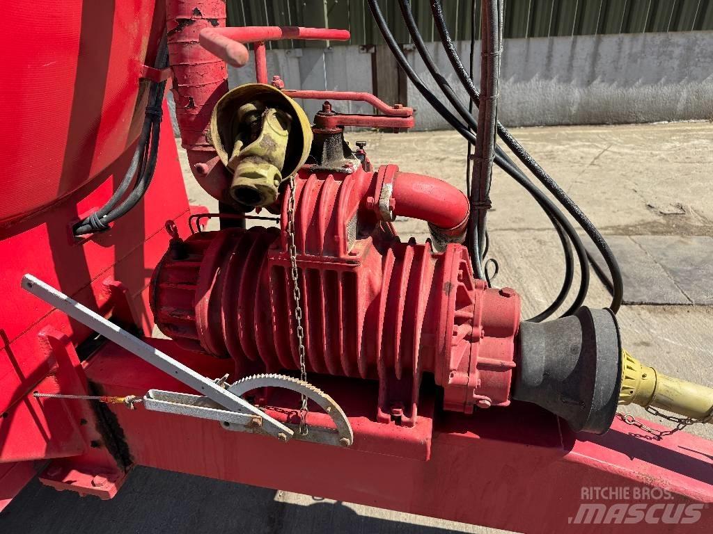 Hi-Spec 2500 Tanker Lägapaagid