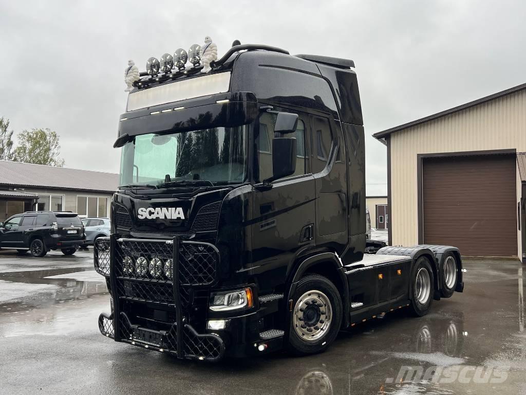 Scania R 500 A6X2NB Sadulveokid