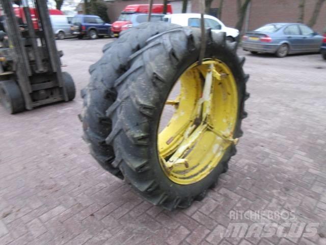 Vredestein 12.4/38 Rehvid, rattad ja veljed