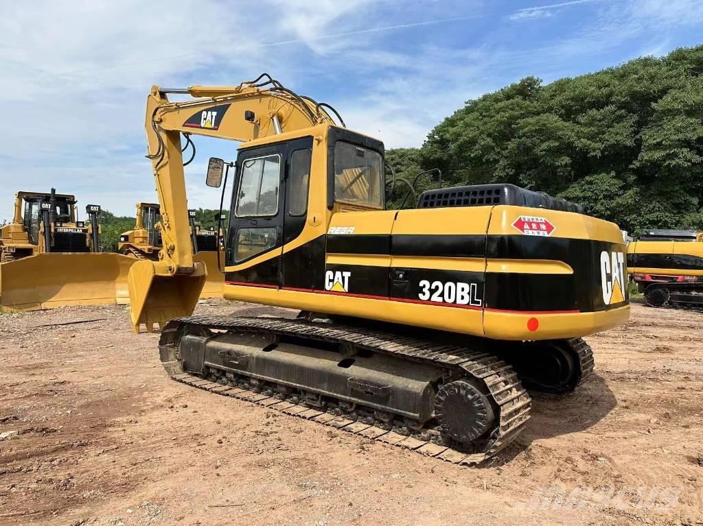 CAT 320 B Roomikekskavaatorid