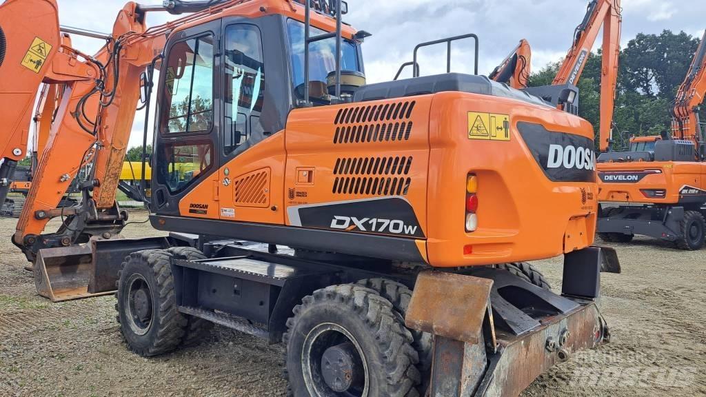 Doosan DX 170 W Ratasekskavaatorid