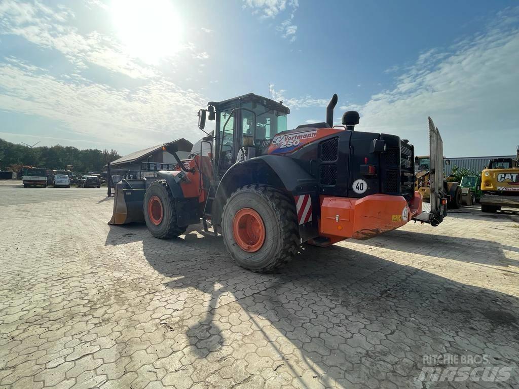 Hitachi ZW 250-6 Rataslaadurid