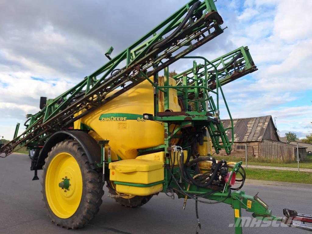 John Deere 840 Haagispritsid