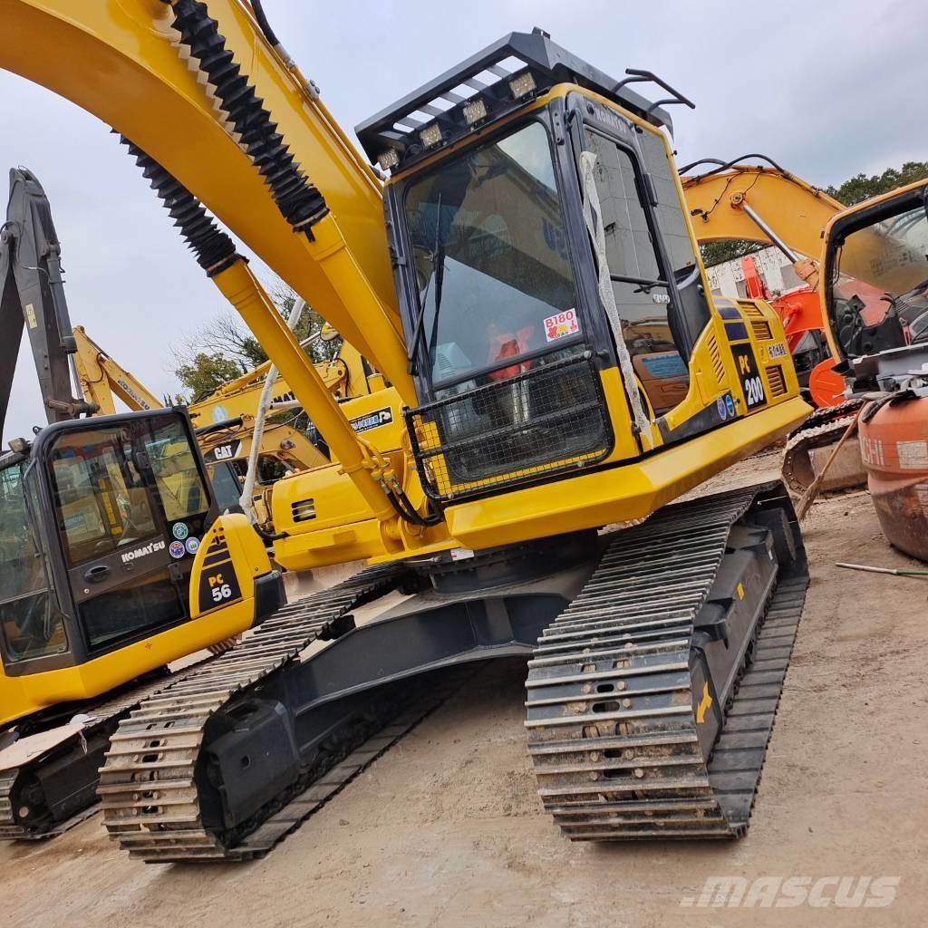 Komatsu PC 220-8 Roomikekskavaatorid